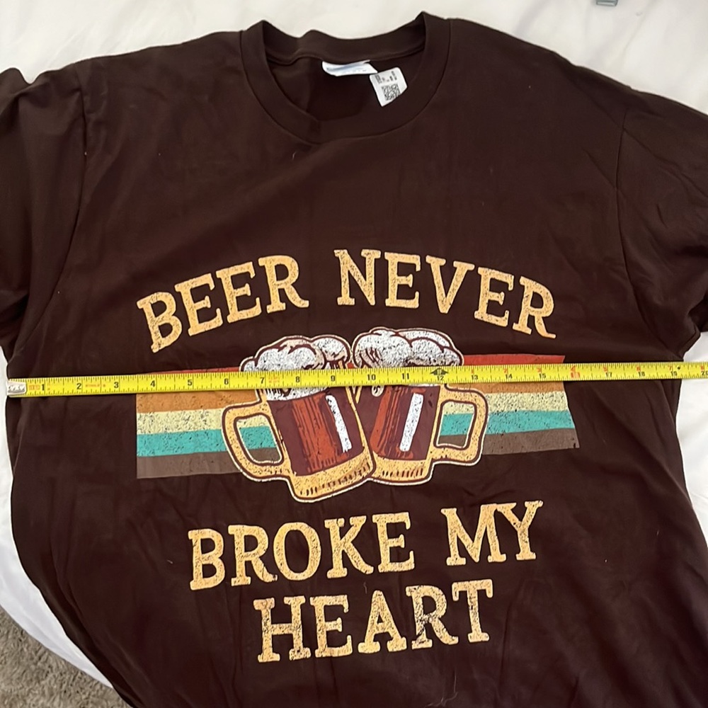 Beer Never Broke My Heart T-Shirt 🍺 - Picture 2 of 5